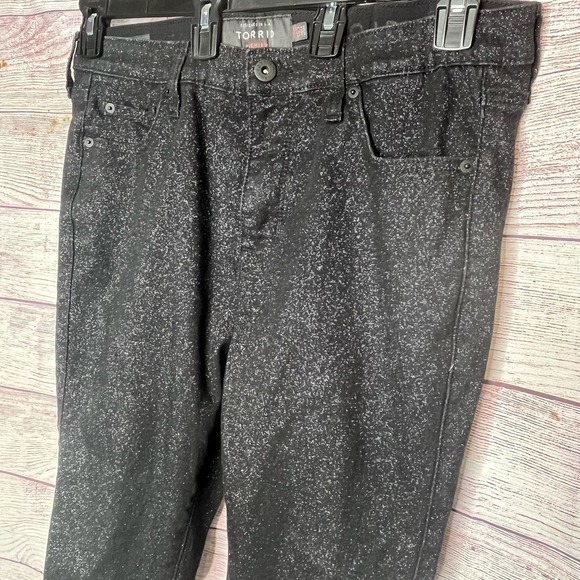 Torrid Premium Sky High Black Sparkle Shimmer Skinny Crop Jeggings Size 16 Short - Picture 11 of 13